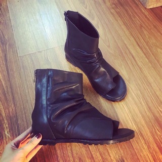 Giầy boot
