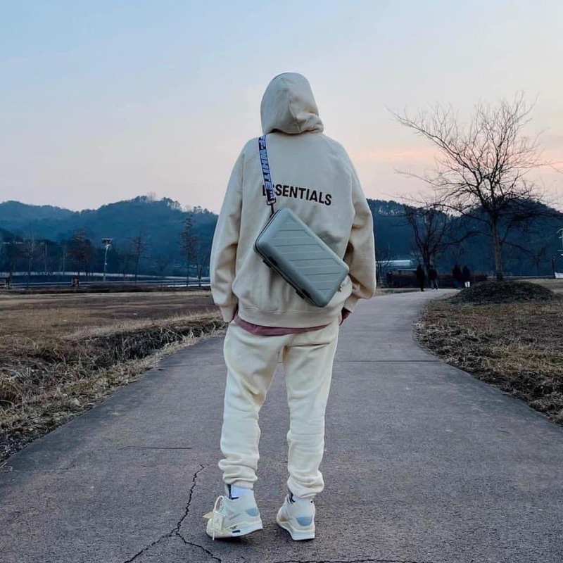 SET OFF WHITE x AMORE PACIFIC