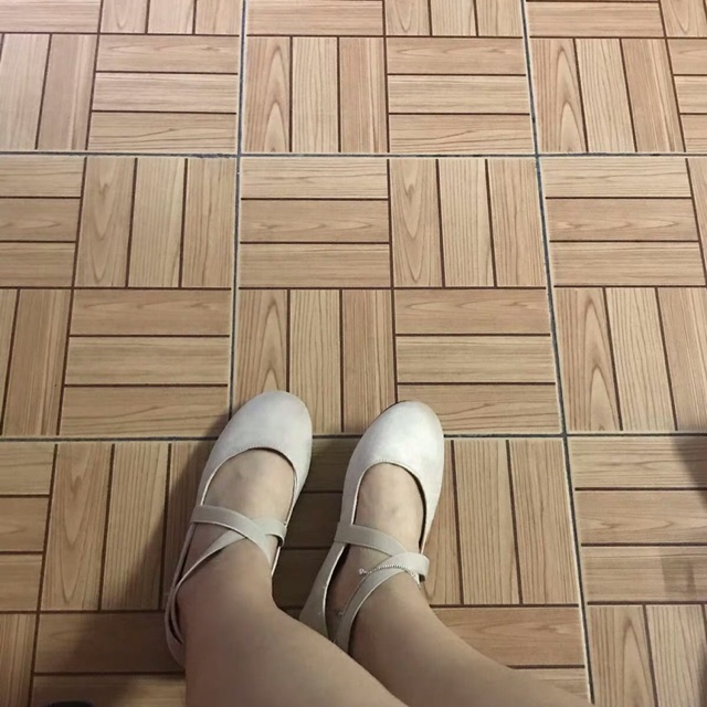 Giày Búp bê đế bệt mũi tròn da lộn quai chéo GB33