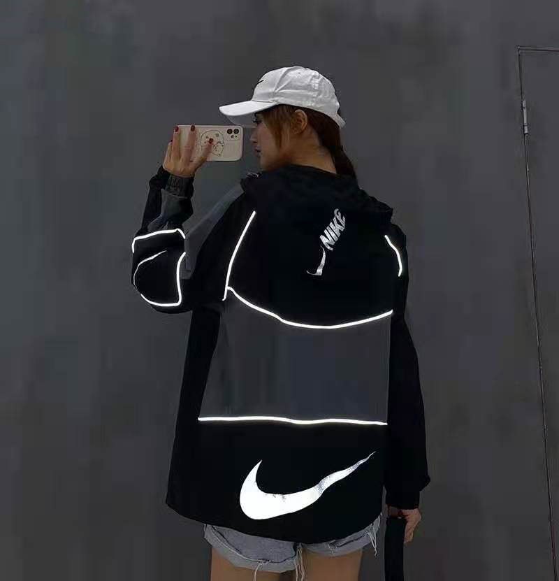 Áo Khoác Thể Thao Nike Phản Quang Cá Tính Cho Nam