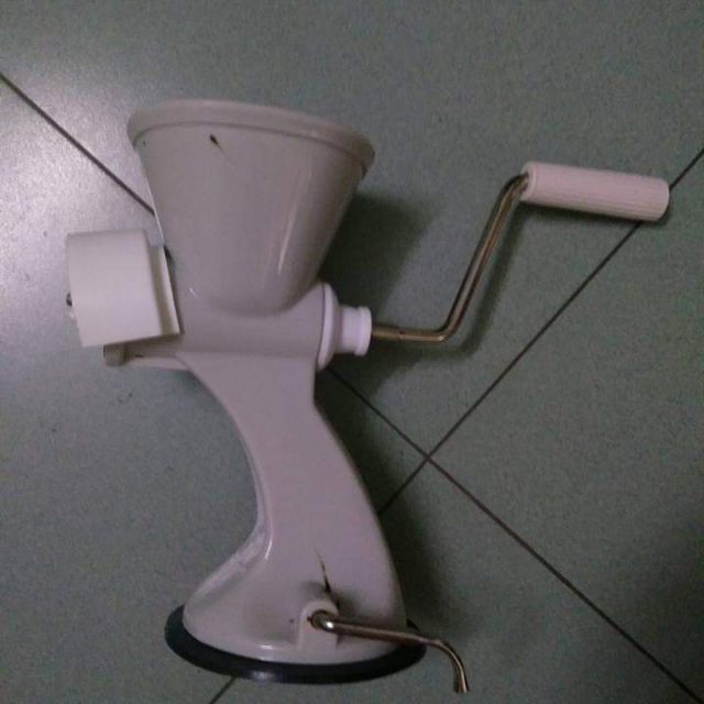 Máy xay thịt Kai