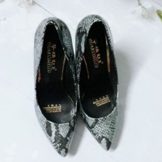 [folow shop mua giày 9k 12h ngày 15.1]giày cao gót vân rắn