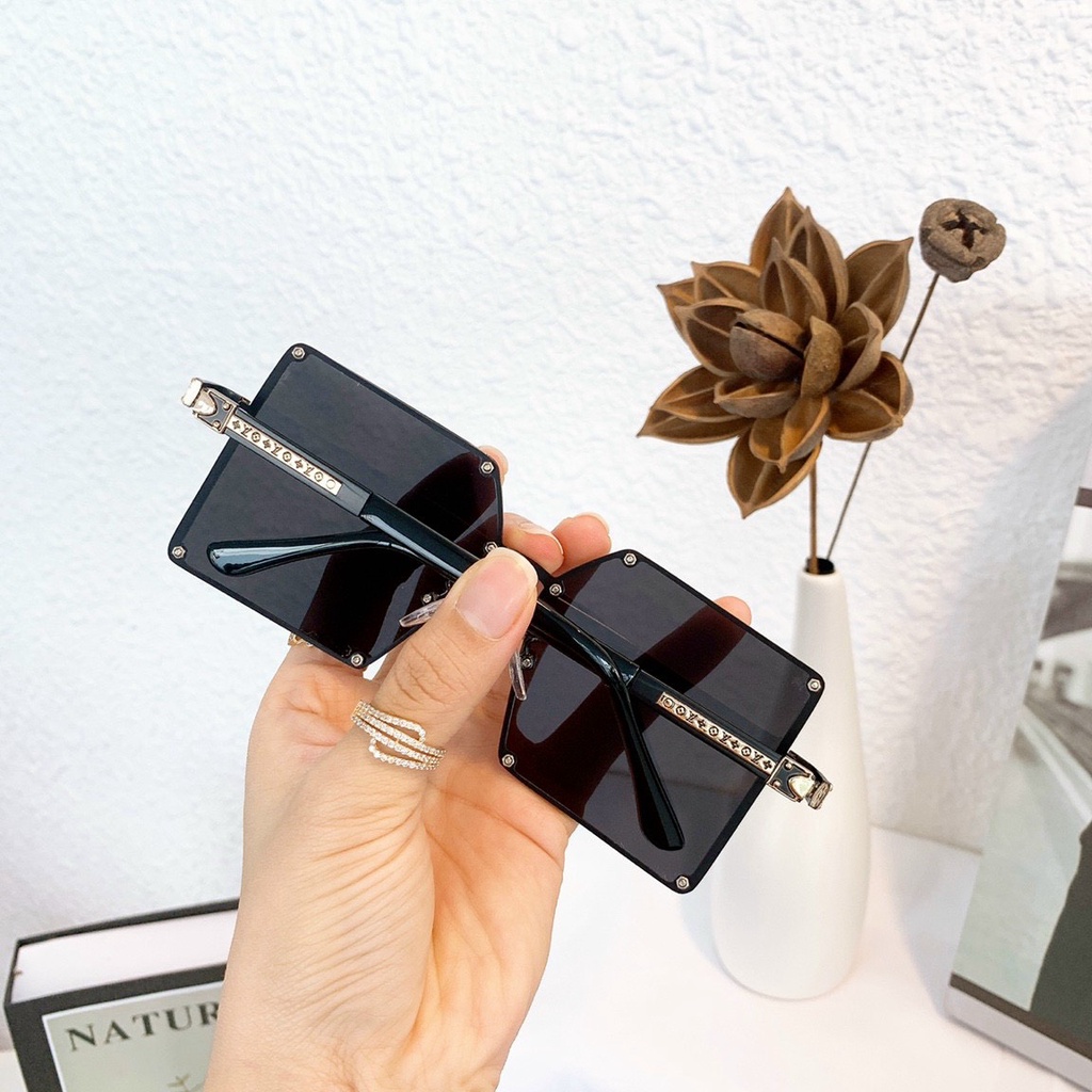Mắt Kính Mát Nữ Thời Trang BSVL7052 - Kính Nữ Ốc Ôm Mắt From Vuông Chống Bụi, Chống Nắng Và Tia UV