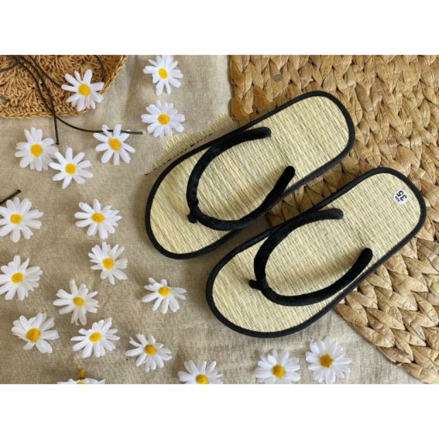 Dép cói chiếu nhẹ êm chân đi thoải mái trong văn phòng ở nhà