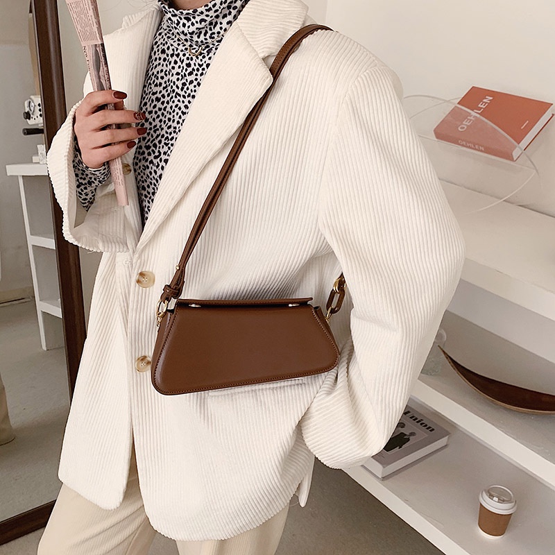 Túi đeo chéo hình vuông cỡ nhỏ phối dây đeo sợi xích thời trang dễ phối đồ