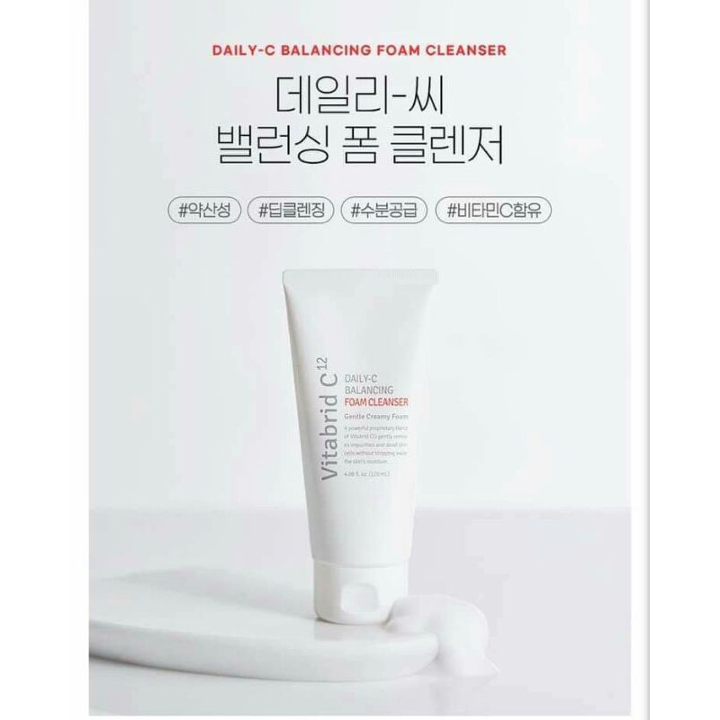 Sữa rửa mặt Vitamin C Daily-C Balancing Cleansing Foam trắng da mờ thâm