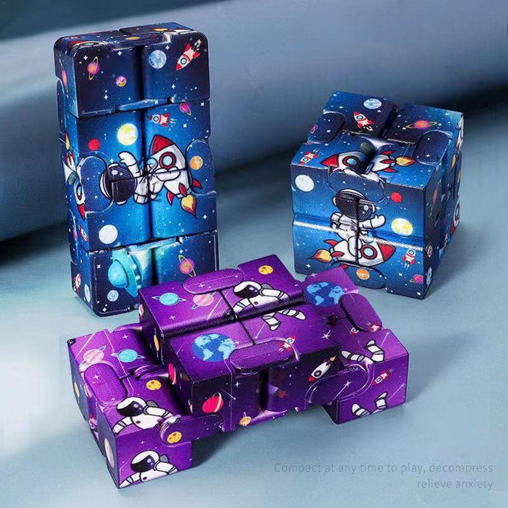 HARRIETT Đồ Chơi Khối Rubik Hình Phi Hành Gia Hoạt Hình Vui Nhộn Giảm Căng Thẳng