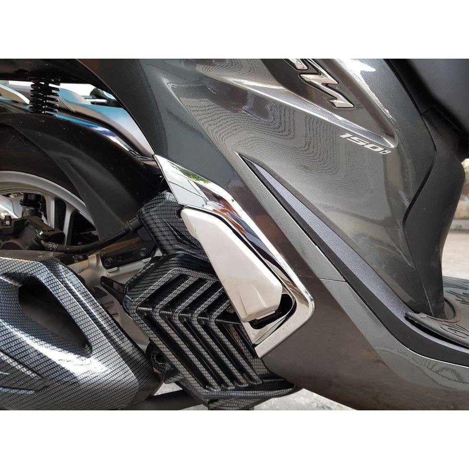 Ốp gác chân sau Sh 2020 đến SH 2023 crome trắng sáng bóng