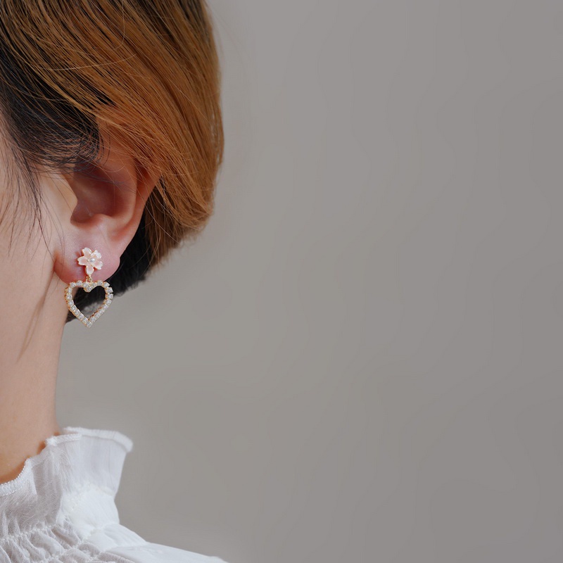 Bông Tai Mạ Bạc 925 Hình Hoa Tulip Đính Ngọc Trai Thời Trang Hàn Quốc