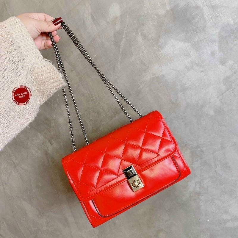 Túi đeo chéo thời trang khoá xoay