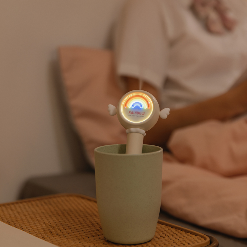 Máy Tạo Độ Ẩm Không Khí Mini Có Đèn Led Nhiều Màu Đáng Yêu Cho Bé