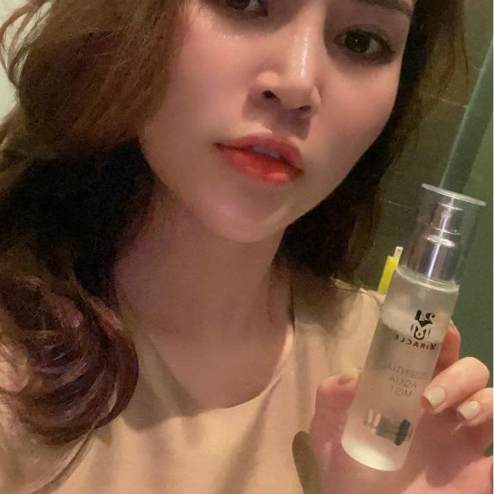 xịt khoáng Miracle Esential aqua mist | BigBuy360 - bigbuy360.vn