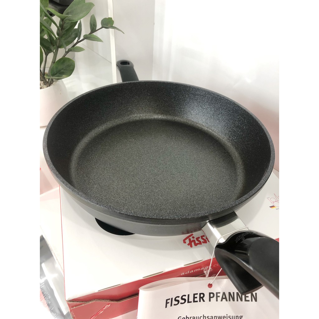 [BH 12 Tháng] Chảo chống dính Fissler Adamant Comfort 26cm siêu cao cấp (dùng được xẻng kim loại)