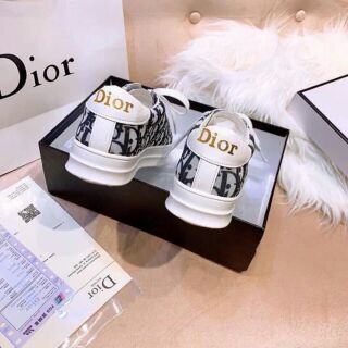 Giày thể thao in chữ dior mở