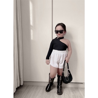 Set áo lệch vai + quần sort cho Bé gái