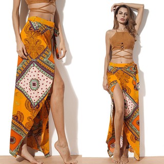 Chân váy maxi in hoa xẻ tà phong cách vintage