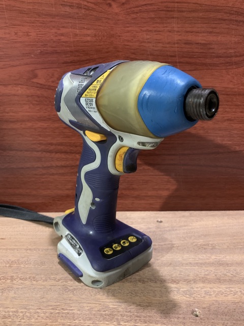 Thân máy vít không than National EZ7200