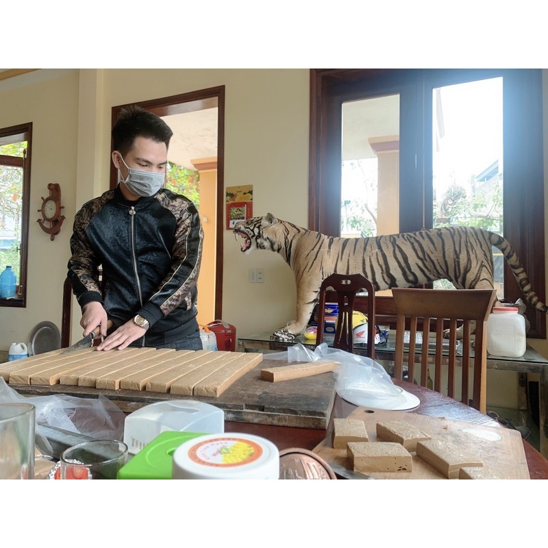 cao ngua nguyen chat.