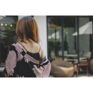 Chicka Chicka - Đầm dây dài màu đen