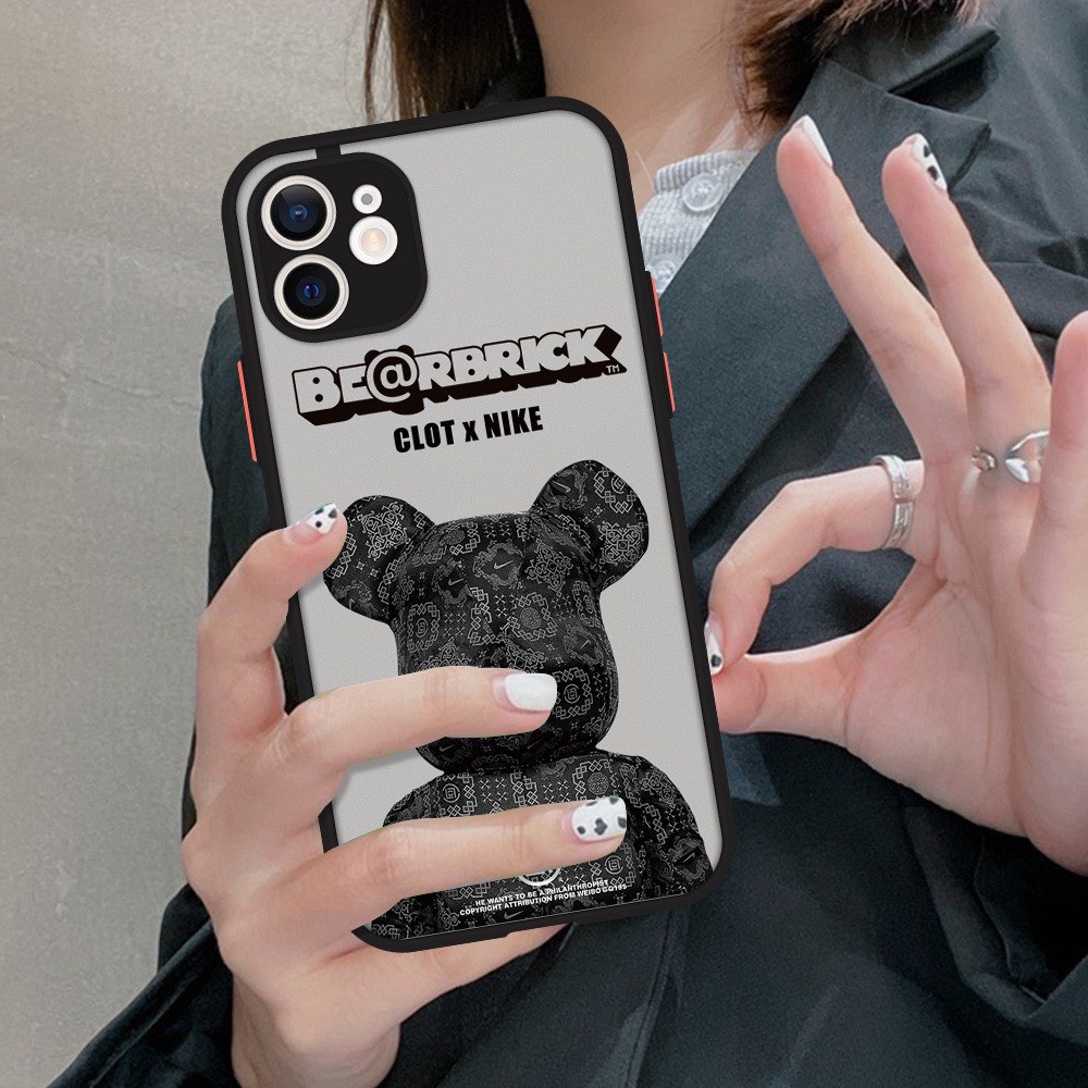 Ốp Iphone Lưng Nhám,Chống Bẩn,Bảo Vệ Camera Gấu BEARBRICK,Kaws 7Plu,8Plus,x,xs,xsmax,11,11promax,12,12promax,13,13promax