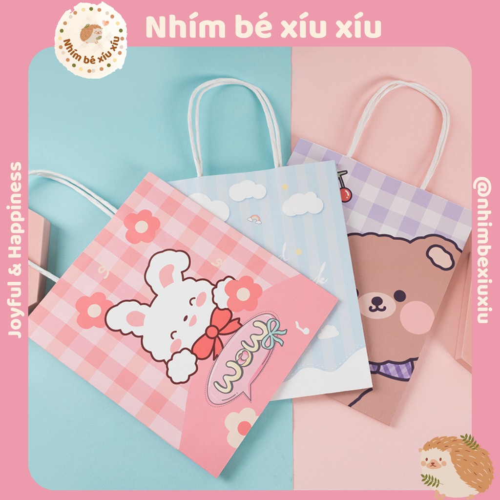 Túi giấy đựng quà tặng có quai xách Gấu Thỏ kẻ caro 18*21*8 cm VT53 | BigBuy360 - bigbuy360.vn
