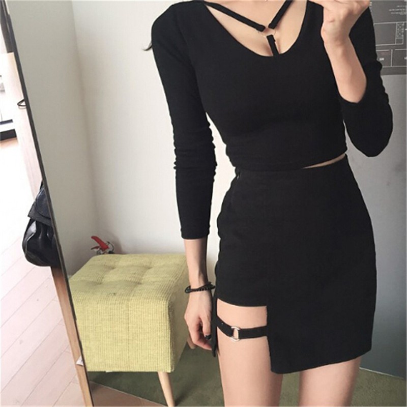 Chân váy lưng cao xẻ đùi trơn màu đen | BigBuy360 - bigbuy360.vn