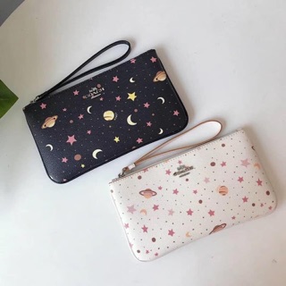 Ví Coach cầm tay Follies box 2 màu