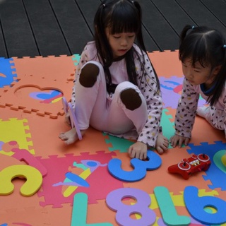 THẢM CHƠI CHO BÉ SMILE PUZZLE - CHỮ SỐ + ĐƠN MÀU - KHÔNG MÙI - TIÊU CHUẨN CHÂU ÂU (20 miếng - Kt: 1.5m x 1.2m)