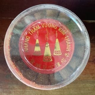 Nhang trầm hình tháp quả núi Vương Kim Thành
