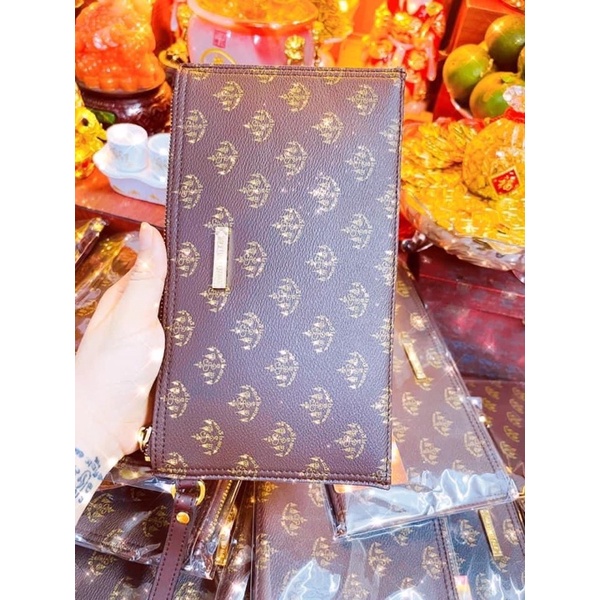 Bóp Cầm Tay Watpailom