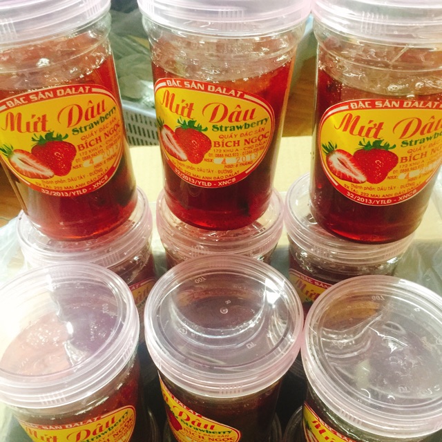 Mứt dâu Đà Lạt