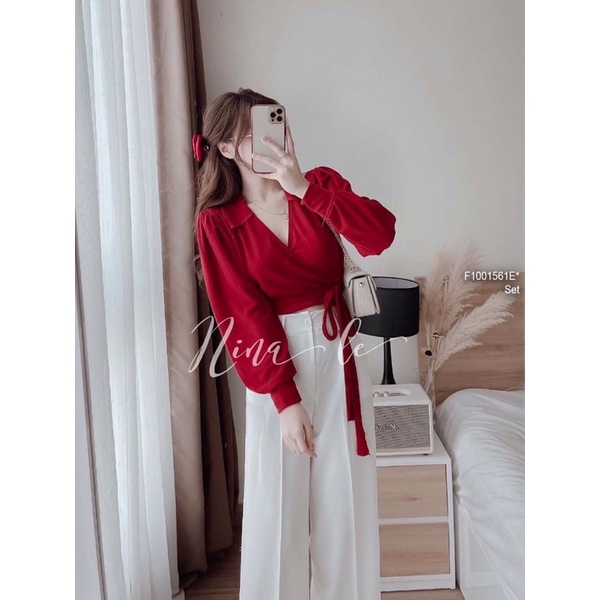 Set áo đỏ vạt đắp chéo cổ tim bẻ cột nơ bên tay dài kèm quần suông trắng!