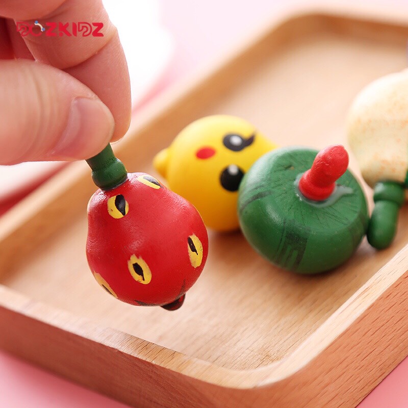 Đồ chơi gỗ Set 3 con quay hình trái cây phát triển kỹ năng vận động cho bé- DOZKIDZ