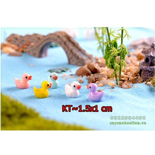 Tượng mô hình vịt ngộ nghĩnh nhiều sắc màu trang trí tiểu cảnh cây cảnh hồ cá