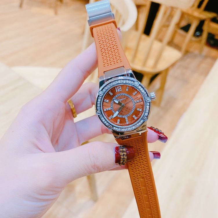 Đồng hồ nữ ferragamo viền đính đá kim cương sang chảnh,đẳngcấp, quý phái