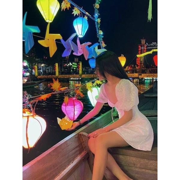 ĐẦM TRẮNG HOA NỔI  NHÍU CÚP NGỰC TAY BỒNG