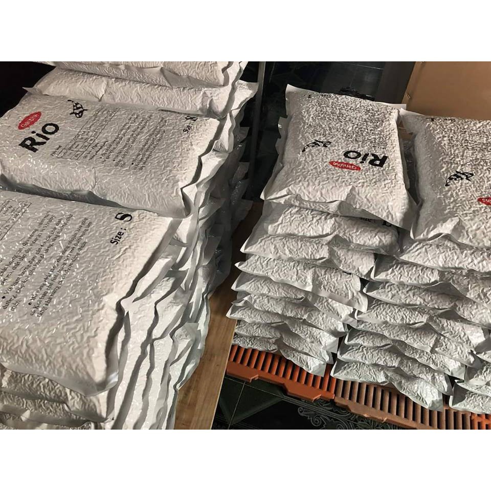 Thức ăn cá koi Rio - bao 4kg hạt cám