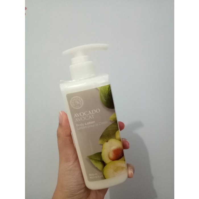 Sữa dưỡng thể cấp ẩm trái bơ The Face Shop Avocado Body Lotion