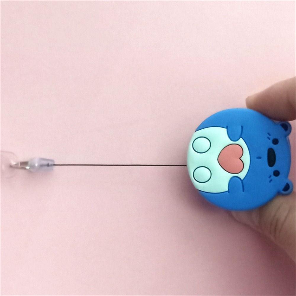 Kẹp huy hiệu treo vỏ đựng thẻ tên đeo ngực hình thỏ/ gấu/ gấu trúc với cuộn dây có thể thu gọn cho học sinh