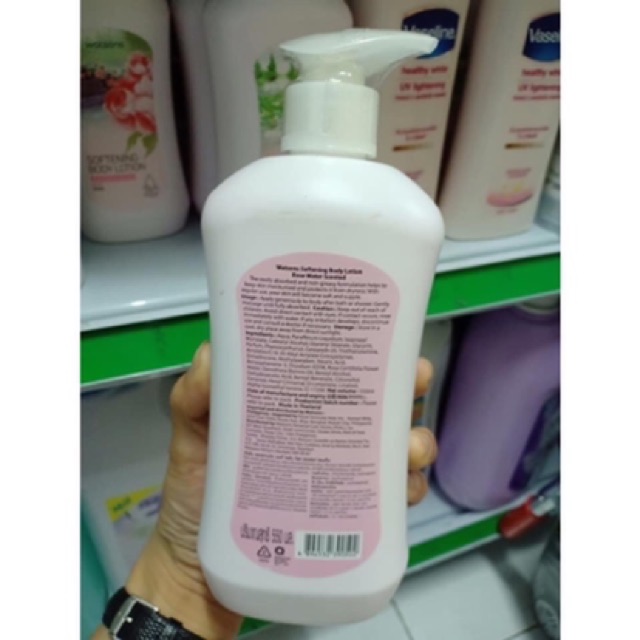 Sữa dưỡng thể Tinh chất vitamin E hương hoa 550ml