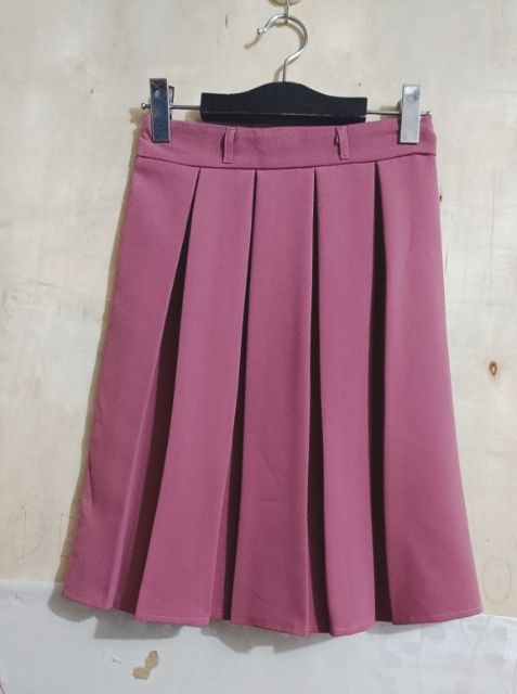 Chân váy xếp ly dáng dài | BigBuy360 - bigbuy360.vn