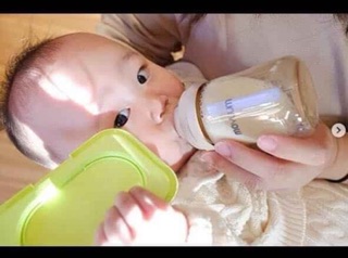 BÌNH SỮA MOYUUM 170/270ML NỘI Đ