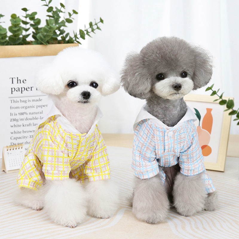 Quần áo cho chó con mùa xuân và hè mới dâu tây bốn chân ở nhà Teddy Bichon nhỏ phong cách mỏng