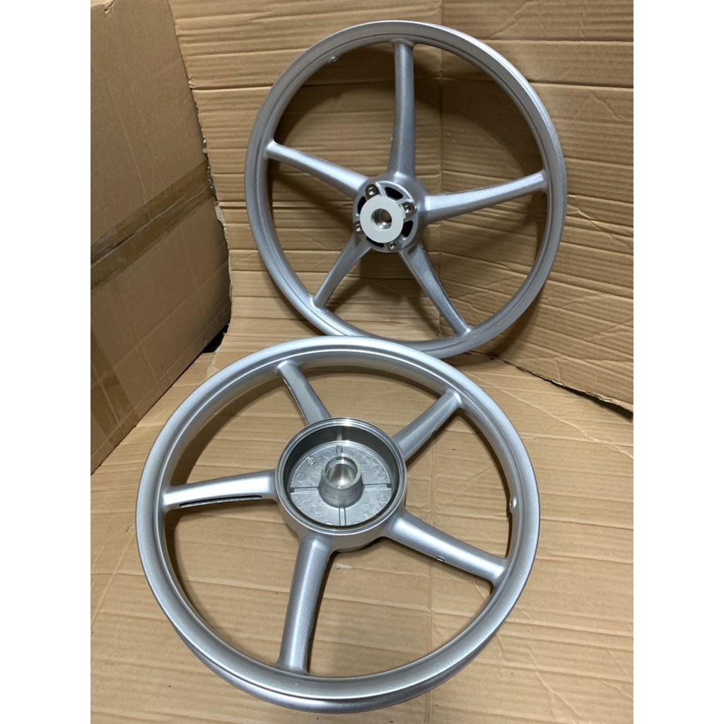 Mâm 5 cây xe sirius size 1.4 và 1.6 hiệu xmode màu bạc