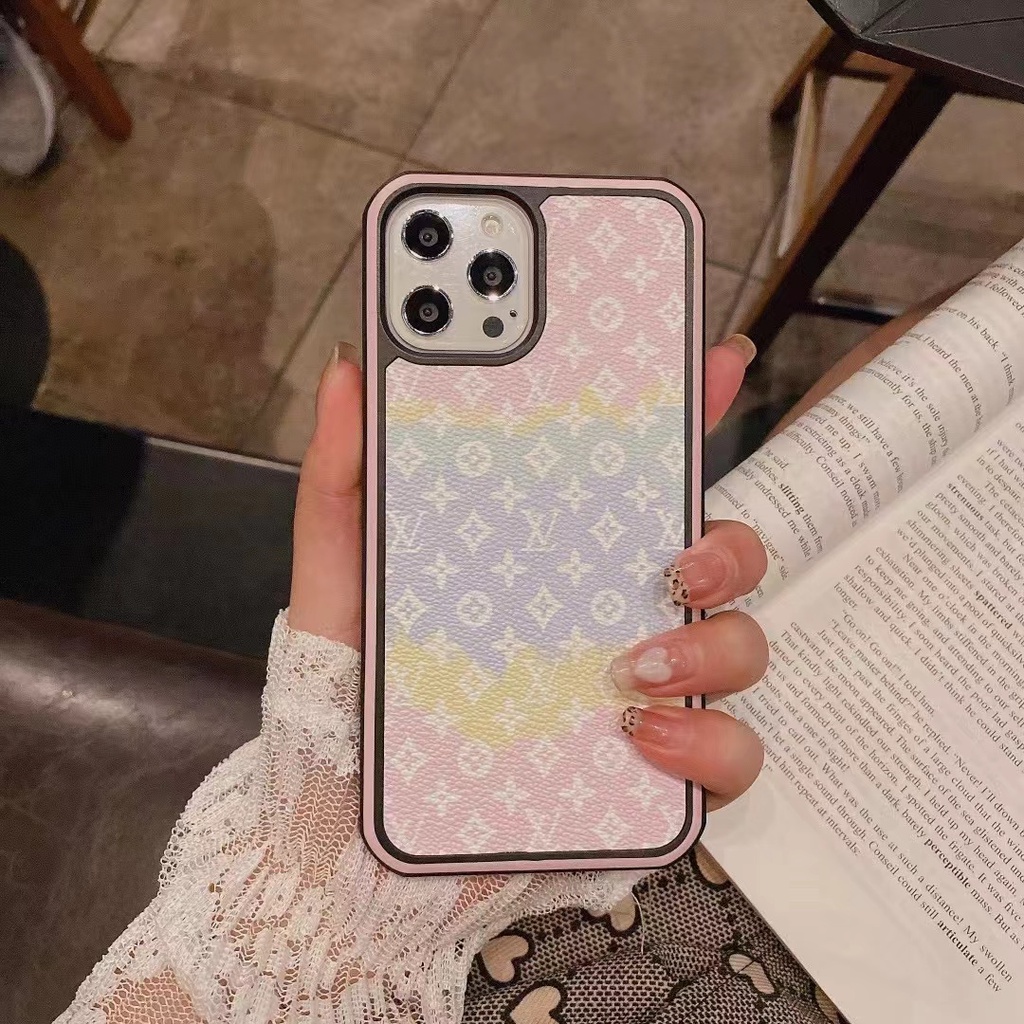 Ốp điện thoại da màu gradient logo LV sang trọng cho IPHONE 13 PRO MAX I13 13PRO 11 PRO MAX I11 XS MAX 12PRO 12 PRO MAX