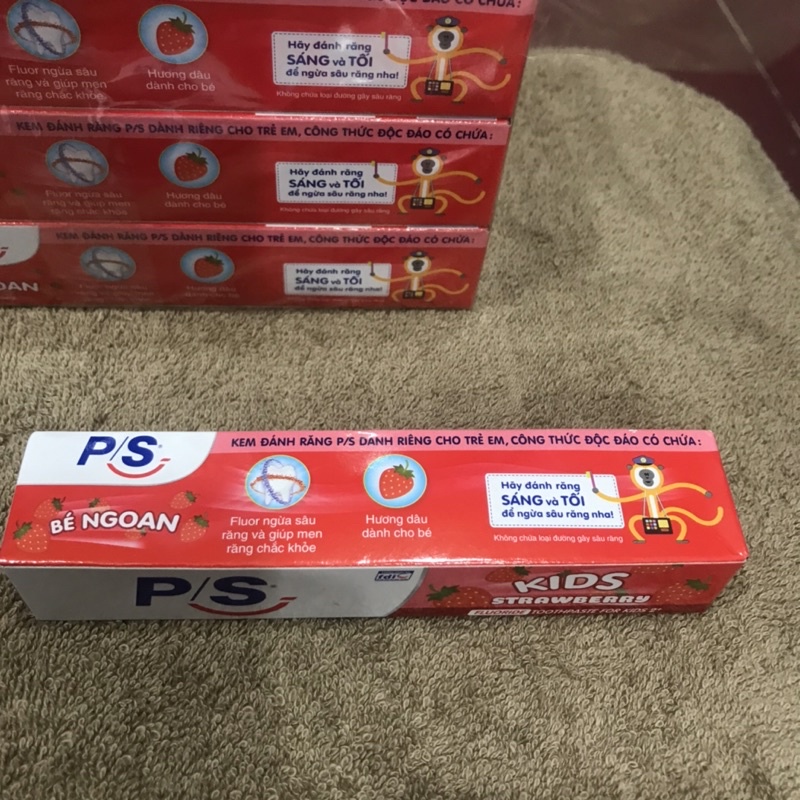 Kem đánh răng cho bé trên 2 tuổi PS Bé Ngoan Hương Dâu Thơm Mát 35g