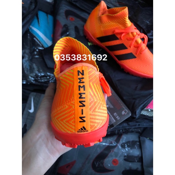 Giầy đá bóng Nemeziz 18.3 màu cam và màu hồng