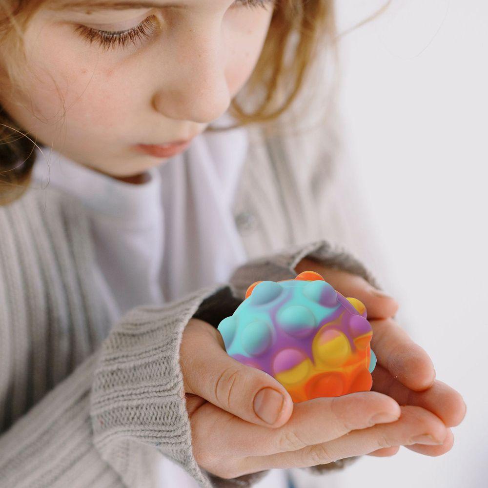 YIYU Đồ chơi bóp tay đàn hồi 3D màu cầu vồng dành cho trẻ em hoặc giúp giảm căng thẳng