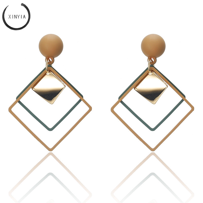 Khuyên tai kim cương giả hoạ tiết Mandala