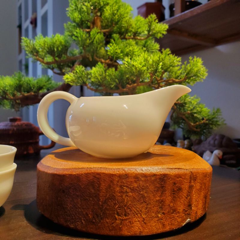 Ấm trà Tây thi bạch định thâú quang